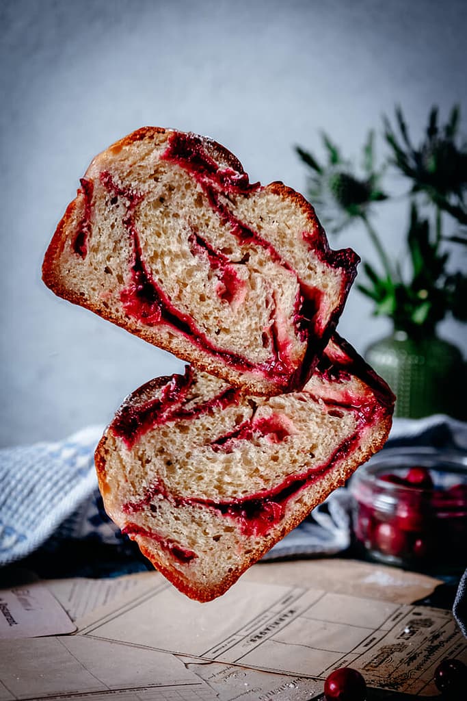 Read more about the article Babka with Cranberry Filling