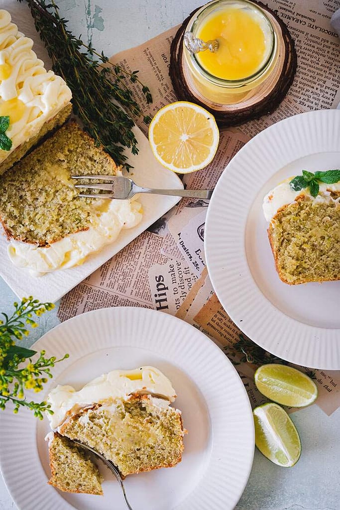 Read more about the article Lemon and Pistachio Cake with Lemon Curd