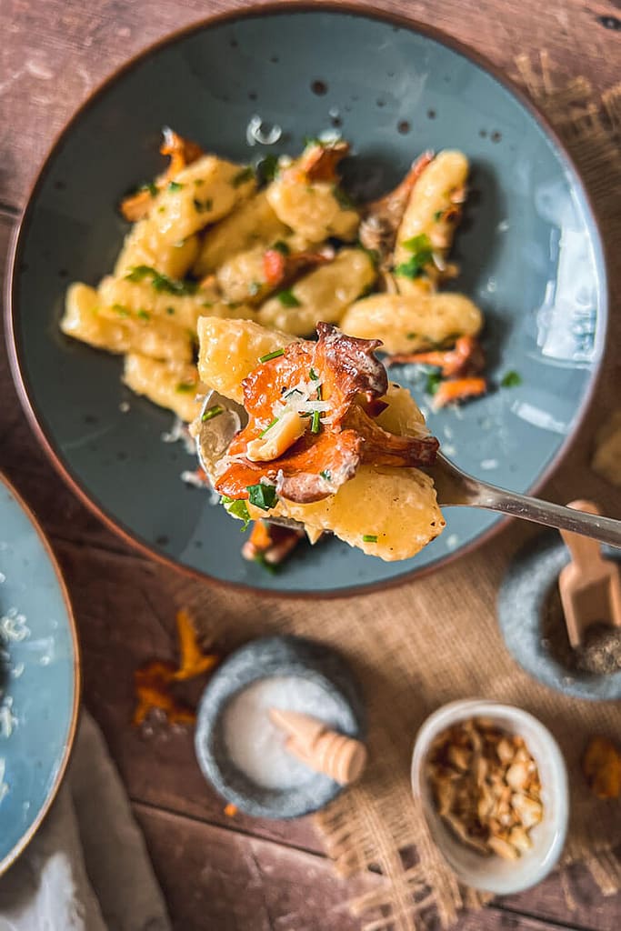 Read more about the article Homemade Gnocchi with Girolle Mushrooms