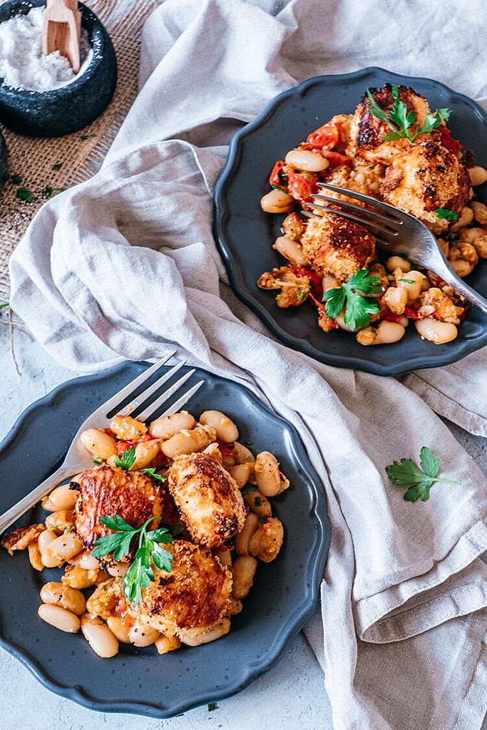 Read more about the article Crispy Halloumi Bites with Roasted Beans