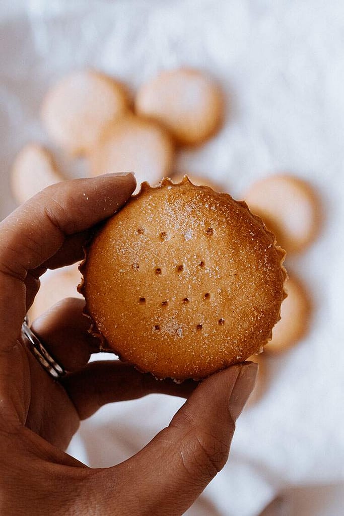 Read more about the article Homemade Shortbread Cookies