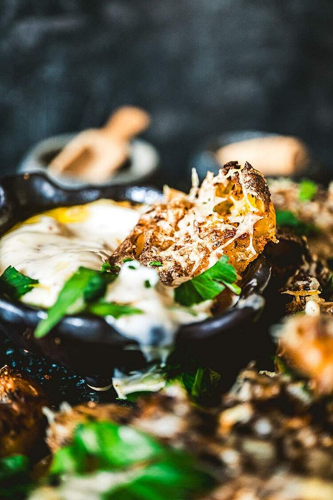 Read more about the article Crispy Roasted Potatoes with Aioli