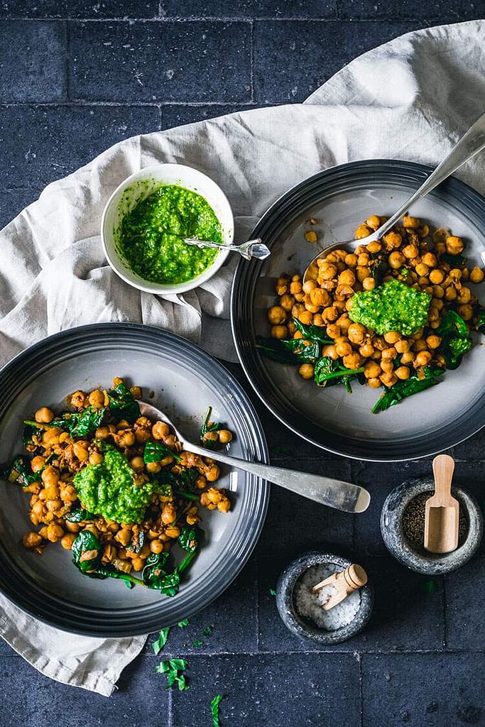 Read more about the article Spiced Chickpeas with Parsley Dressing