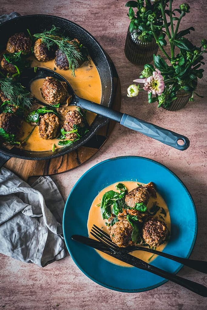 Read more about the article Turkey Meatballs with Spinach