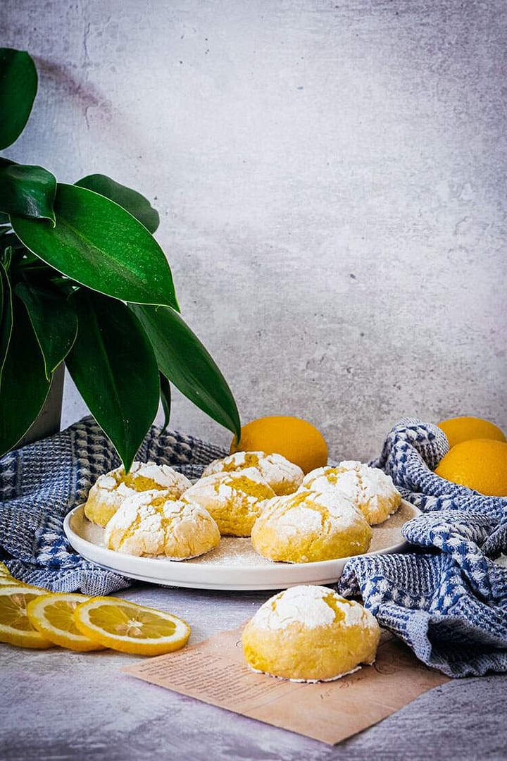 Read more about the article Lemon Crinkle Cookies
