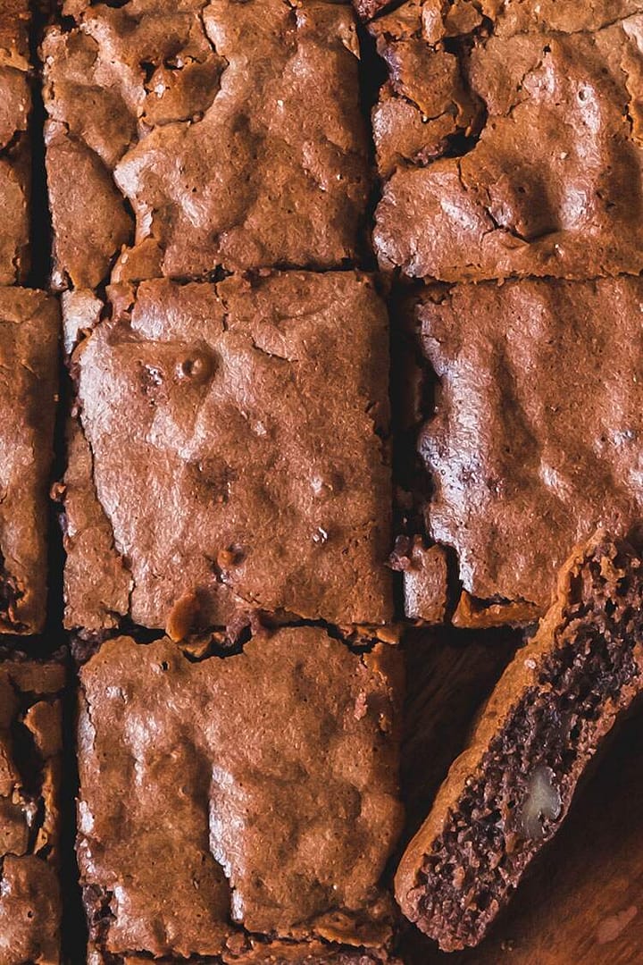 You are currently viewing Simple Brownie with Pecans