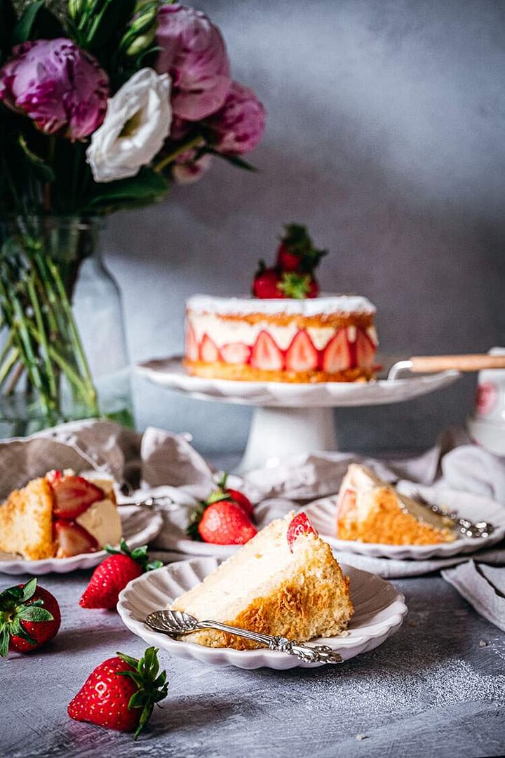 You are currently viewing Fraisier Cake with Yuzu Juice