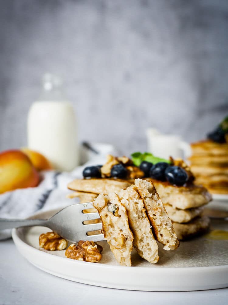 Read more about the article Apple Pancakes with Walnuts