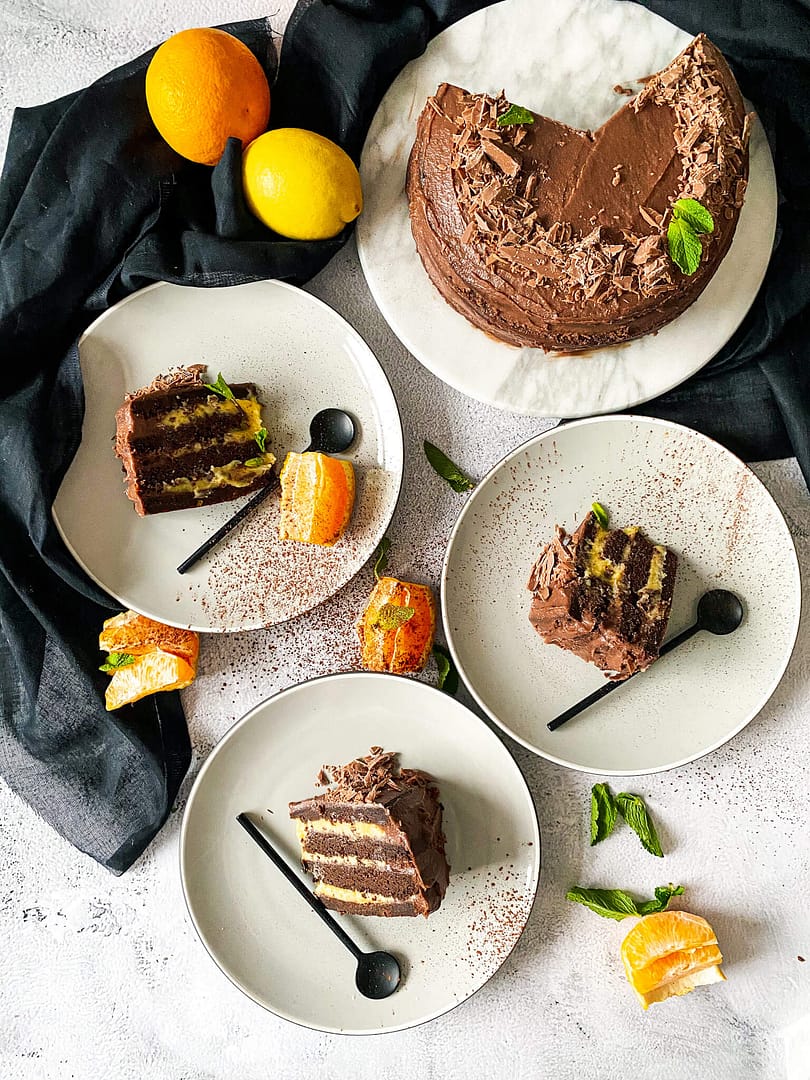 Read more about the article Šokoladinis tortas su apelsinų kremu ir šokoladiniu pudingu